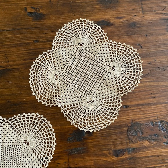 Vintage Lace Crochet Doily Cream Off White Beige Doilie Cottagecore set of Two - Picture 3 of 8